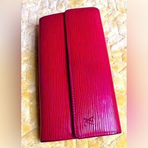 ❤️❤️❤️LV Red Epi Wallet❤️❤️❤️